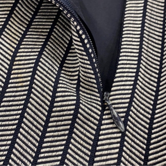 Escada Black and White Herringbone Striped Mini skirt - sz 40 - Picture 10 of 11